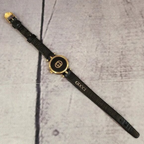 Vintage Women's Gucci Watch - Picture 4 of 7